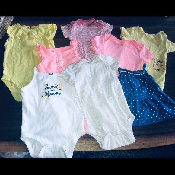 Bundle of 9 month onesies and one top - Picture 2 of 3